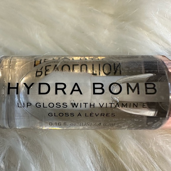 🧡10/$10 Makeup Revolution Hydra Bomb Lip Gloss - Clear - Picture 1 of 4